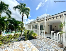 EN EXCLUSIVITE - PROPRIETE & SON JARDIN TROPICAL - SAINTE ANNE