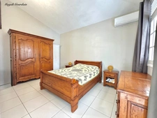FOR SALE MAGNIFICENT VILLA AND ITS ANNEXES - SAINT FRANCOIS
