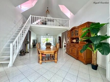 FOR SALE MAGNIFICENT VILLA AND ITS ANNEXES - SAINT FRANCOIS