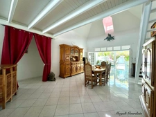 FOR SALE MAGNIFICENT VILLA AND ITS ANNEXES - SAINT FRANCOIS