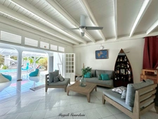 FOR SALE MAGNIFICENT VILLA AND ITS ANNEXES - SAINT FRANCOIS