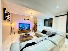 EN EXCLUSIVITE - A VENDRE - PROPRIETE D'EXCEPTION AVEC VUE MER ET POTENTIEL LOCATIF REMARQUABLE - SAINTE ANNE