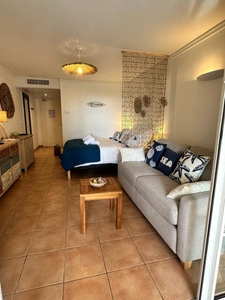 A VENDRE - ENSEMBLE RARE DE 2 STUDIOS COMMUNICANTS – BORD DE MER SAINTE ANNE