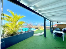 EN EXCLUSIVITE - A VENDRE - PROPRIETE D'EXCEPTION AVEC VUE MER ET POTENTIEL LOCATIF REMARQUABLE - SAINTE ANNE