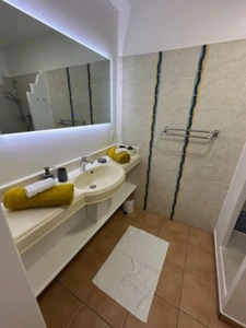  A VENDRE - STUDIO D'EXCEPTION EN REZ DE JARDIN – BORD DE MER SAINTE ANNE