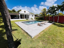 À VENDRE – SAINT-FRANÇOIS – MAISON 4 CHAMBRES AVEC PISCINE – INVESTISSEMENT LOCATIF