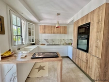 FOR SALE - PRESTIGE TRIPLEX - RENOVATED - INCREDIBLE SEA VIEW - WALKING DISTANCE TO THE BEACH - SAINT FRANCOIS