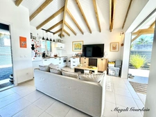 SET OF TWO RECENT VILLAS - SAINT FRANCOIS