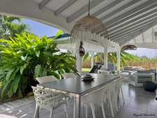 A VENDRE - EXCEPTIONNELLE VILLA CONTEMPORAINE AVEC STUDIO – SAINT-FRANÇOIS