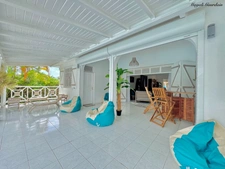 FOR SALE MAGNIFICENT VILLA AND ITS ANNEXES - SAINT FRANCOIS