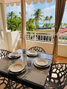 EN EXCLUSIVITE - SAINTE-ANNE – STUDIO PREMIÈRE LIGNE – VUE MER & PISCINE