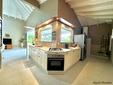 SAINT FRANCOIS - MAGNIFICENT PROPERTY: VILLA WITH ITS INDEPENDENT BUNGALOW