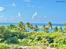 A VENDRE - APPARTEMENT STUDIO AVEC VUE MER EXCEPTIONNELLE - LE MOULE