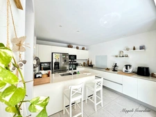 Exceptional 6-room villa for sale in SAINT FRANCOIS (971)