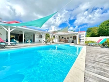 FOR SALE MAGNIFICENT VILLA AND ITS ANNEXES - SAINT FRANCOIS