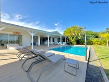 EXCLUSIVE - FOR SALE - LUXURY FURNISHED VILLA WITH SEA VIEW - SAINT FRANCOIS