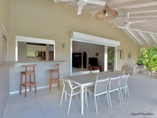 SAINT-FRANÇOIS – VILLA D’EXCEPTION AVEC BUNGALOW & PISCINE