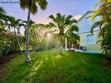 À VENDRE – BUNGALOW MEUBLÉ À MOINS DE 100 MÈTRES DU LAGON – LA COULÉE, SAINT-FRANÇOIS