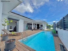 À VENDRE – SAINT-FRANÇOIS – VILLA RÉCENTE 140 M² – 3 CHAMBRES – PISCINE – AUTONOMIE EAU & ÉLECTRICITÉ