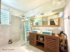 Exceptional 6-room villa for sale in SAINT FRANCOIS (971)