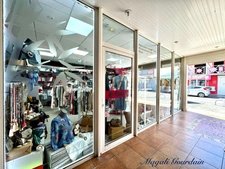 A VENDRE - FONDS DE COMMERCE PRET A PORTER FEMININ - EMPLACEMENT N°1 A SAINT FRANCOIS