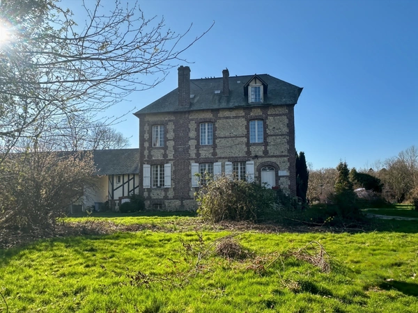 Manoir à vendre 13 pièces SAINT GATIEN DES BOIS (14)