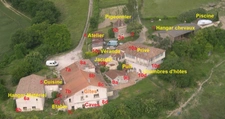 Hameau Authentique T15 à vendre, avec Maison et 6 logements indépendants et une vue panoramique-Saint-Vincent-Lespinasse (82)