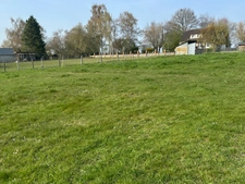 Terrain corneville sur Risle