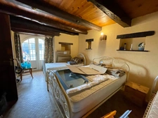 Hameau Authentique T15 à vendre, avec Maison et 6 logements indépendants et une vue panoramique-Saint-Vincent-Lespinasse (82)
