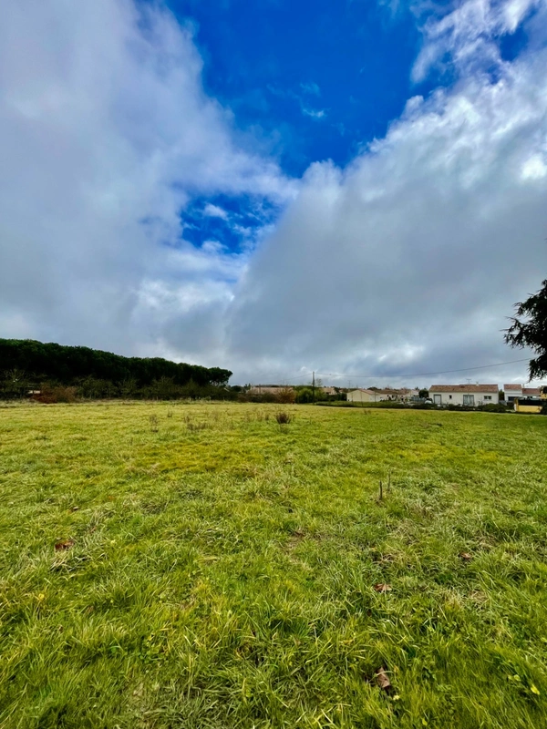 Terrain à bâtir viabilisé de 816 m² à Saint-Sardos (82) – proche Montech