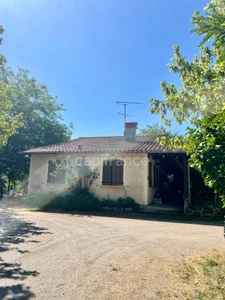 À vendre – Maison de campagne 5 pièces, 121 m² sur 7000² de terrain avec dépendances – Montricoux (82)