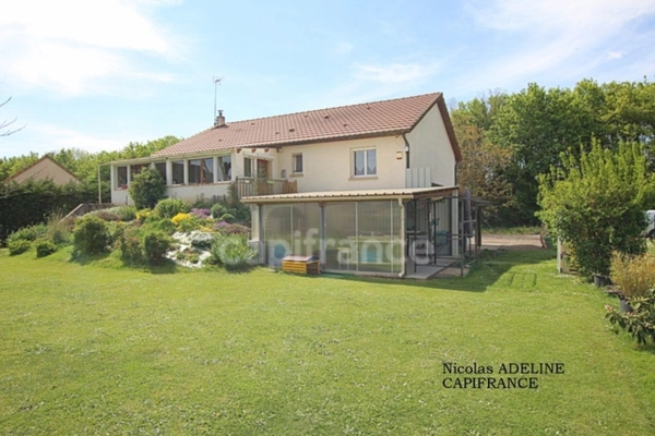 Dpt Saône et Loire (71), à vendre proche de CHALON SUR SAONE maison 5 pièces sur 2646 m² 