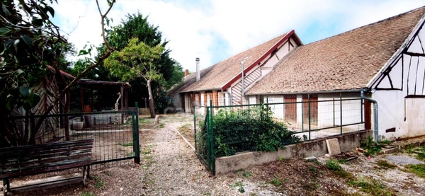 Maison de 60m² à vendre à Sermesse 71