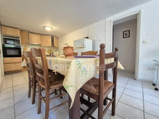 Maison à vendre 6 pièces avec logement indépendant BREUILLET (17) - Garage - Terrain de 758m²