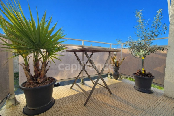 Appartement à vendre 2 pièces ROYAN (17) - LE PARC - Balcon - Cave - Parking