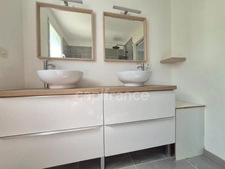 Maison à vendre 4 pièces CHAILLEVETTE (17) - 3 chambres - Terrain de 614m²