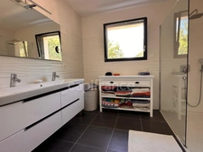 House for sale, 5 rooms, LES MATHES (17) - 1278m² plot - Swimming pool - Large garage 