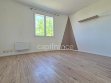Maison à vendre 4 pièces CHAILLEVETTE (17) - 3 chambres - Terrain de 614m²