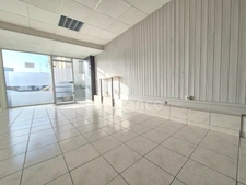 Local commercial/bureau à vendre SAUJON (17)