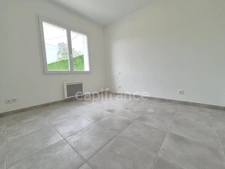 Maison à vendre 5 pièces BREUILLET (17) - Terrain de 815m²