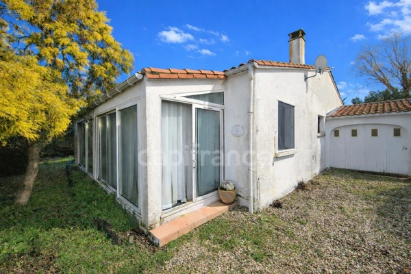 Maison à vendre 4 pièces BARZAN (17) - Garage - Terrain de 526m²