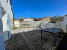 Maison à vendre 4 pièces BREUILLET (17) - Garage - Jardin 