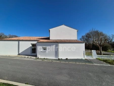 Maison à vendre 4 pièces MEDIS (17) - Garage - Jardin