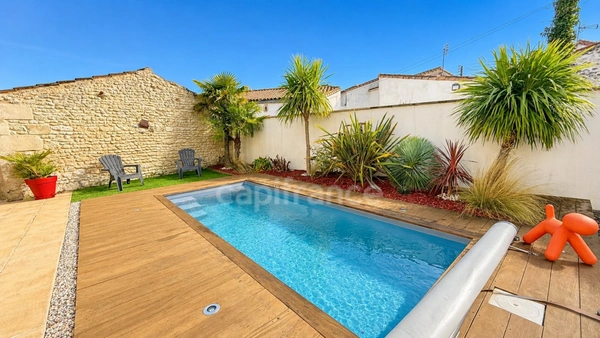 Maison Charentaise à vendre 7 pièces ROYAN (17) - Grand Garage - Piscine chauffée 