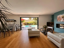 House for sale, 5 rooms, LES MATHES (17) - 1278m² plot - Swimming pool - Large garage 