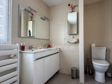 Maison à vendre 5 pièces ROYAN (17) - Garage - Cave - Terrain de 579m²