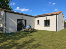 Maison à vendre 4 pièces LA TREMBLADE (17) - Garage - Terrain de 587m²