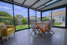 Single-story house for sale, 5 rooms, SAINT GEORGES DE DIDONNE (17) - Swimming pool - Garage 