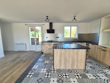 Maison à vendre 4 pièces CHAILLEVETTE (17) - 3 chambres - Terrain de 614m²