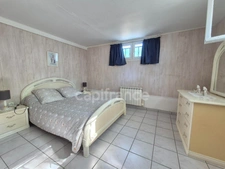 Maison à vendre 6 pièces avec logement indépendant BREUILLET (17) - Garage - Terrain de 758m²